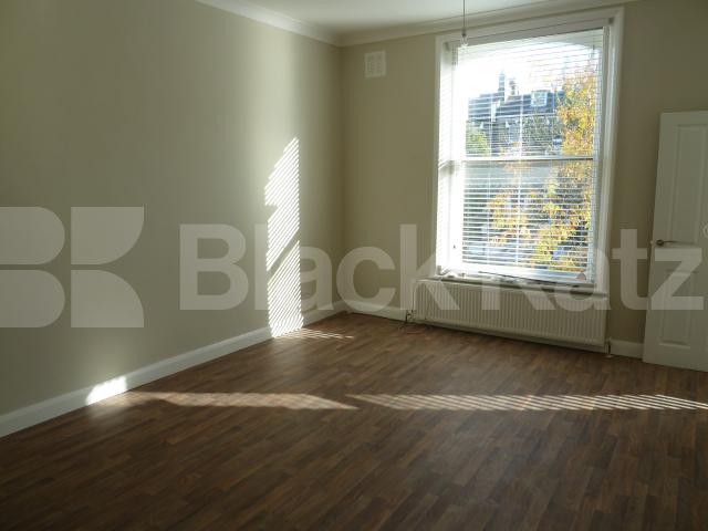 			NEW INSTRUCTION!!, 2 Bedroom, 1 bath, 1 reception Flat			 Petherton Road, HIGHBURY 